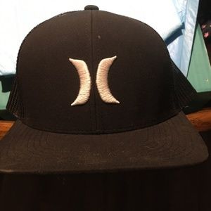 Hurley trucker hat